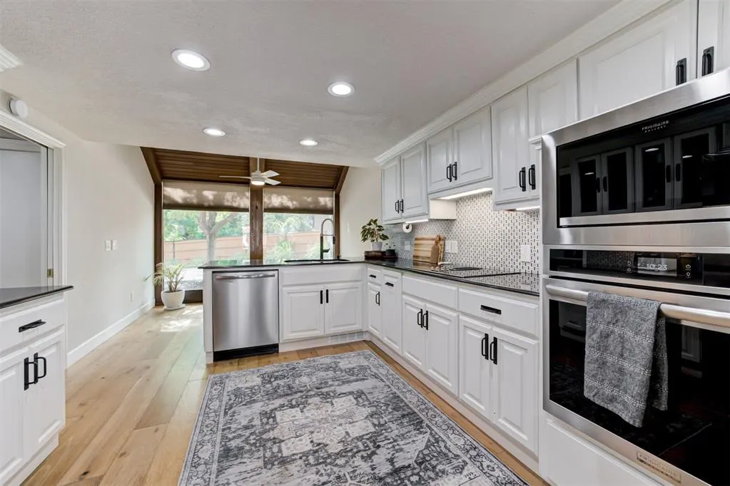 Photo 12 — 3 Rustic Hills Street, Norman, OK 73072