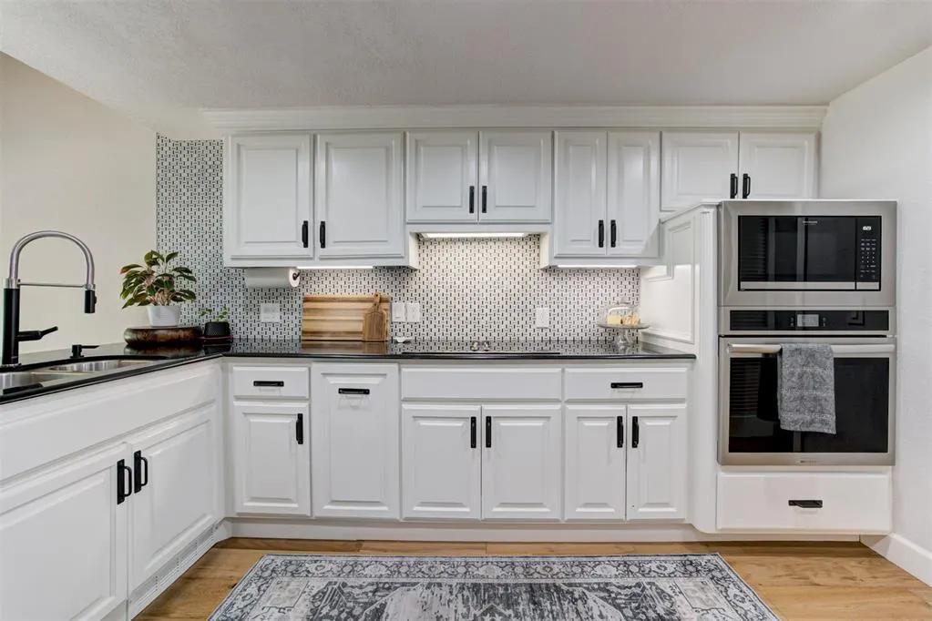 Photo 14 — 3 Rustic Hills Street, Norman, OK 73072