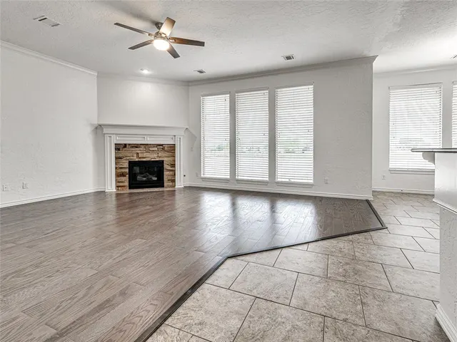 Photo 8 — 9701 Lakecrest Drive, Oklahoma City, OK 73159