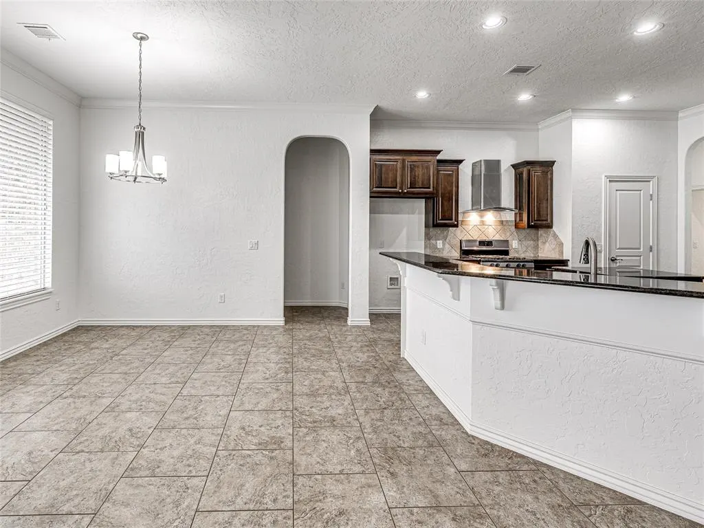 Photo 12 — 9701 Lakecrest Drive, Oklahoma City, OK 73159