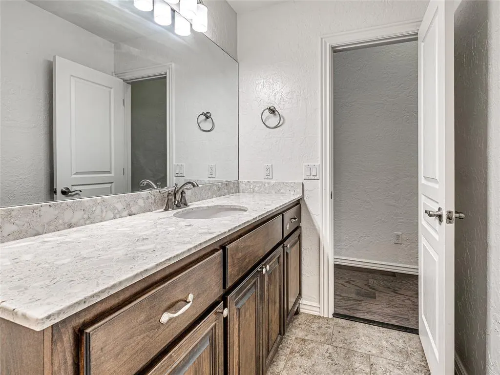 Photo 31 — 9701 Lakecrest Drive, Oklahoma City, OK 73159