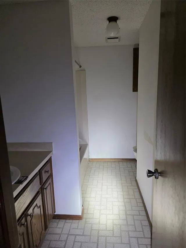 Photo 4 — 8606 S Camay Avenue, Oklahoma City, OK 73159