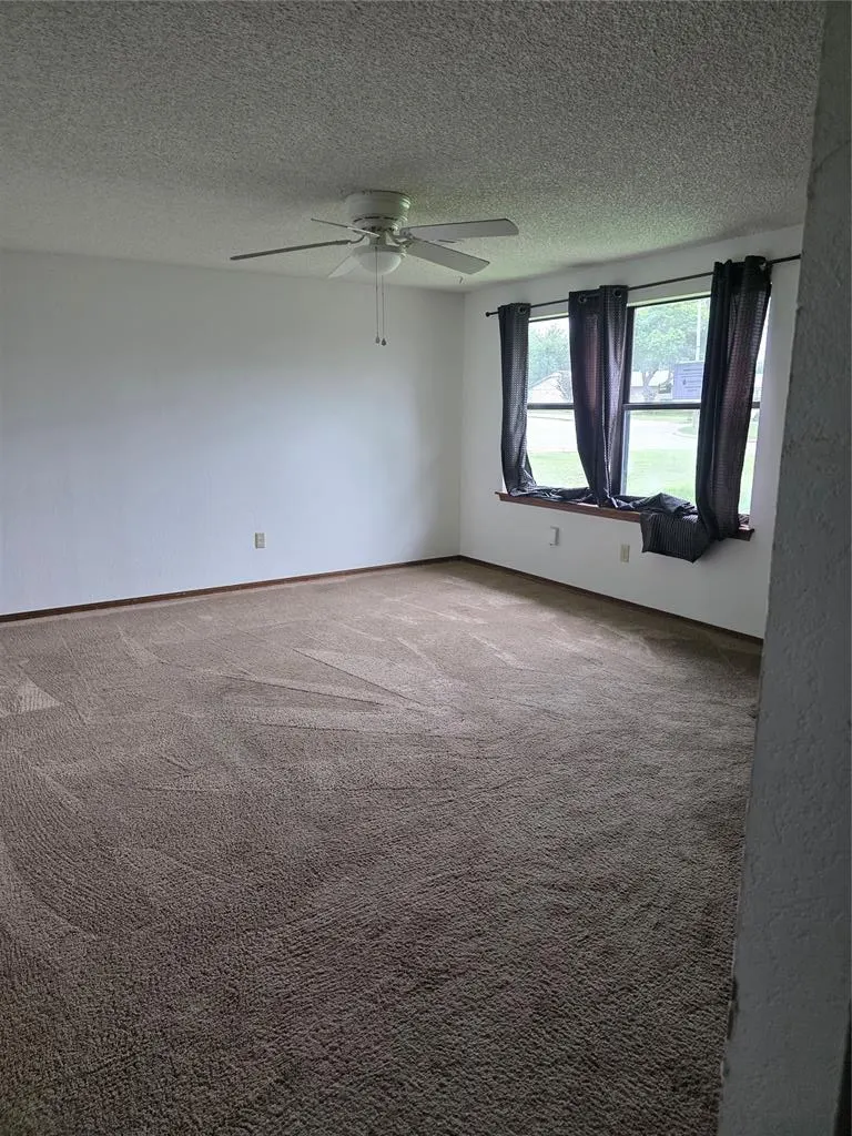 Photo 9 — 8606 S Camay Avenue, Oklahoma City, OK 73159