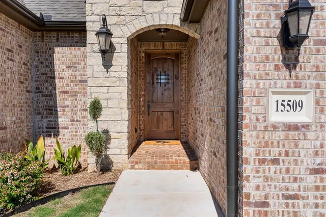 Photo 2 — 15509 Bergman Circle, Edmond, OK 73013