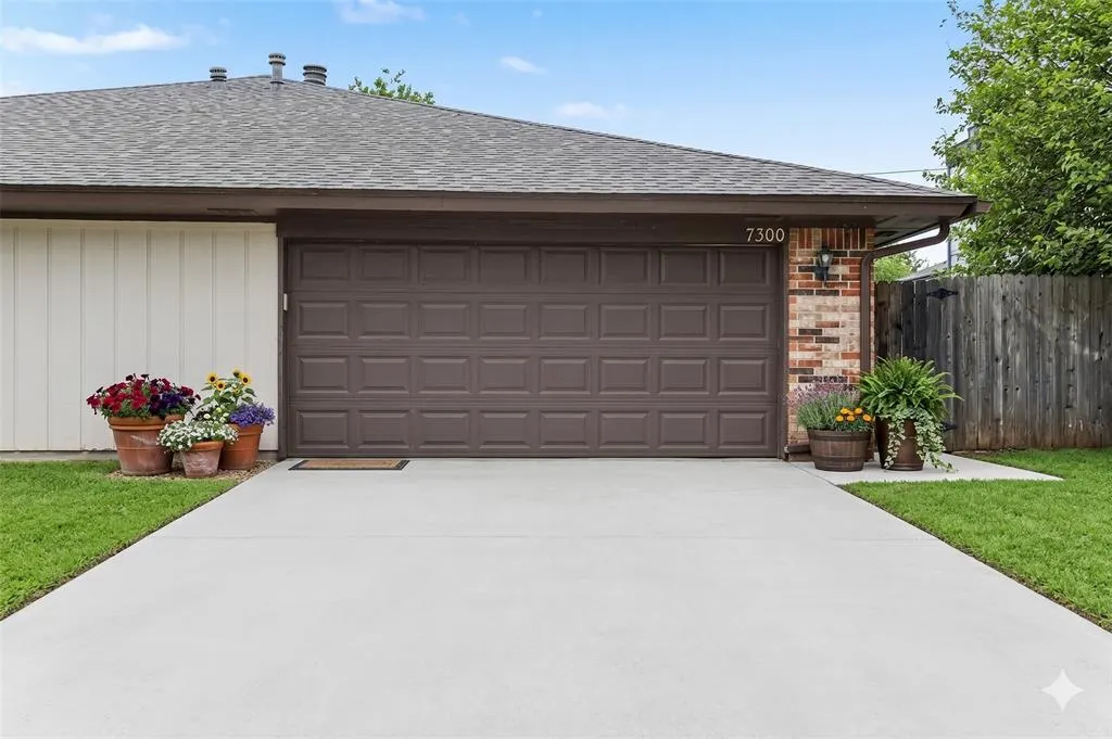 Front exterior — 7300 Kings Manor Court, Oklahoma City, OK 73132