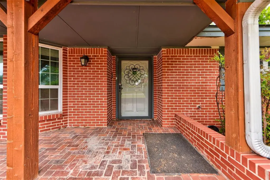 Photo 2 — 1506 W Walnut Street, El Reno, OK 73036