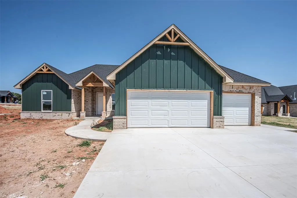 Front exterior — 1161 Wolf Creek Drive, Blanchard, OK 73010