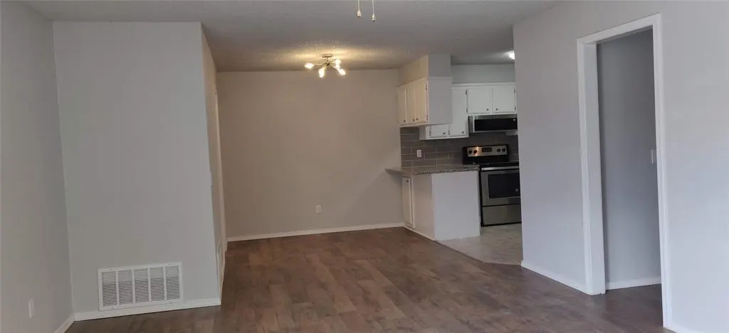 Photo 5 — 1109 Parkview Drive, Oklahoma City, OK 73110