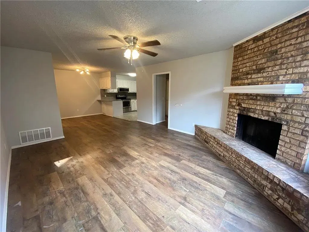 Photo 9 — 1109 Parkview Drive, Oklahoma City, OK 73110