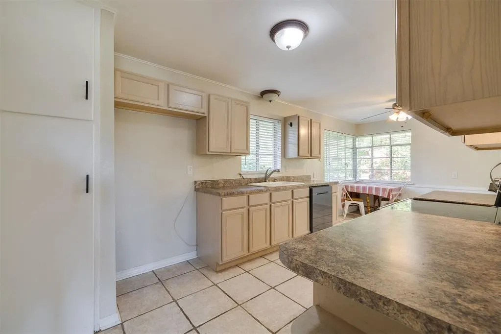 Photo 17 — 3000 NW 70th Street, Oklahoma City, OK 73116