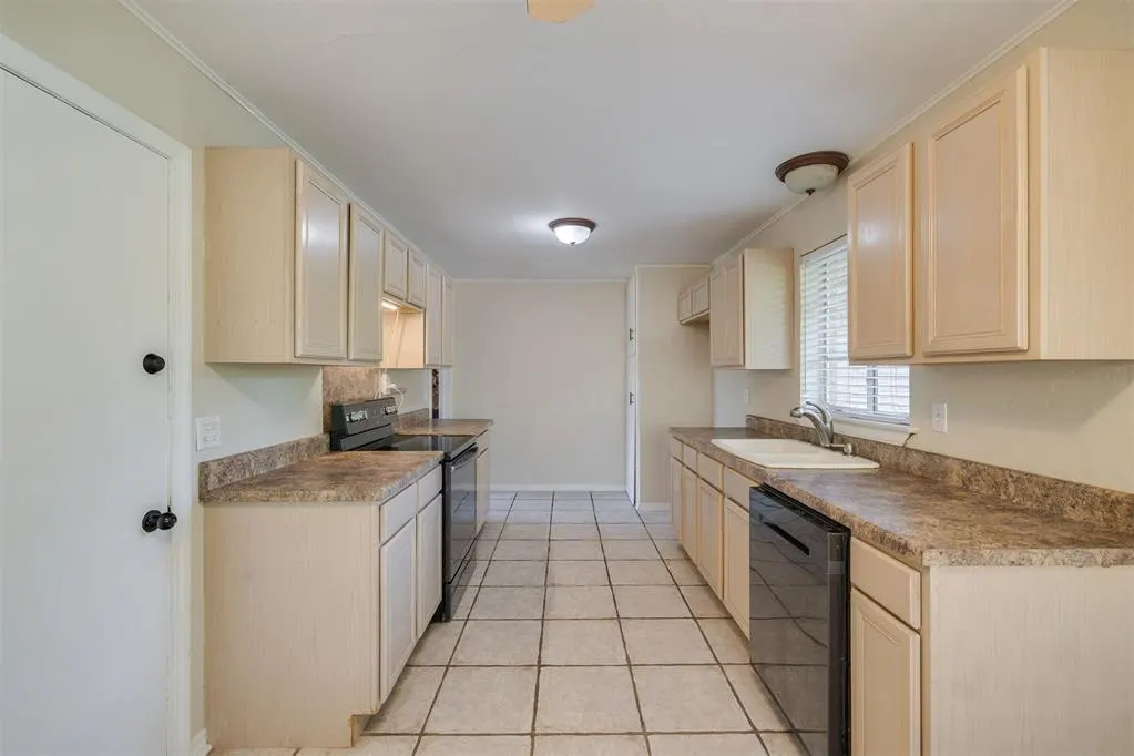 Photo 21 — 3000 NW 70th Street, Oklahoma City, OK 73116