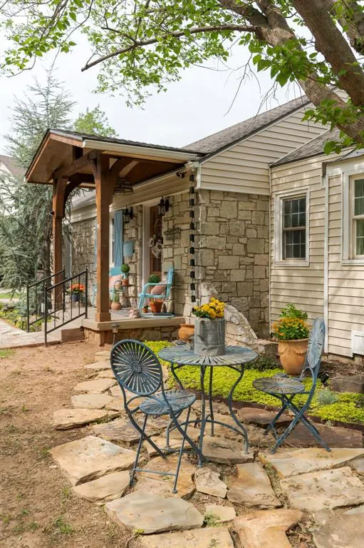 Photo 2 — 1123 Lombardy Road, Oklahoma City, OK 73118