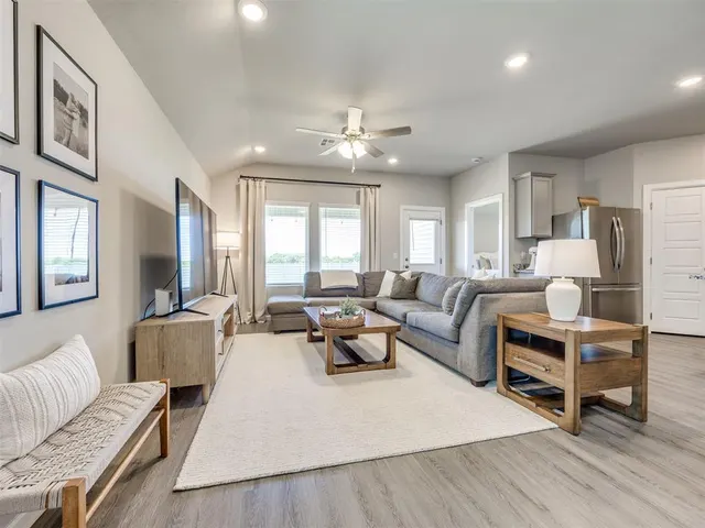 Photo 5 — 4137 Sara Park Drive, Mustang, OK 73064