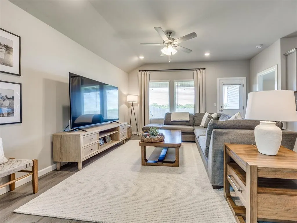 Photo 6 — 4137 Sara Park Drive, Mustang, OK 73064