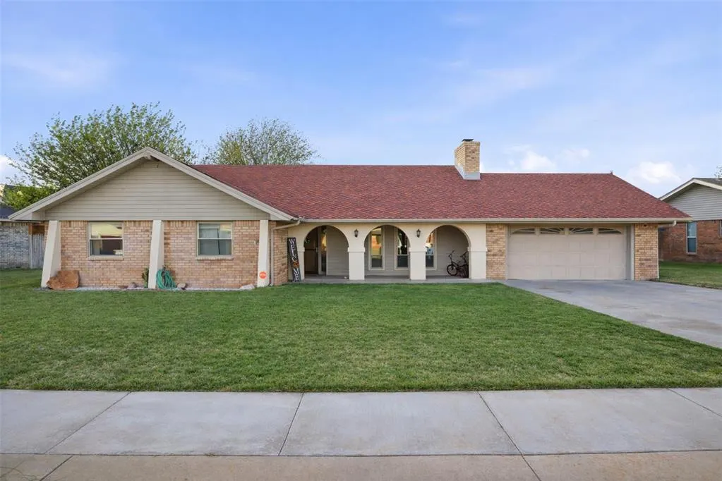 Front exterior — 2206 N Canyon Street, Guymon, OK 73942