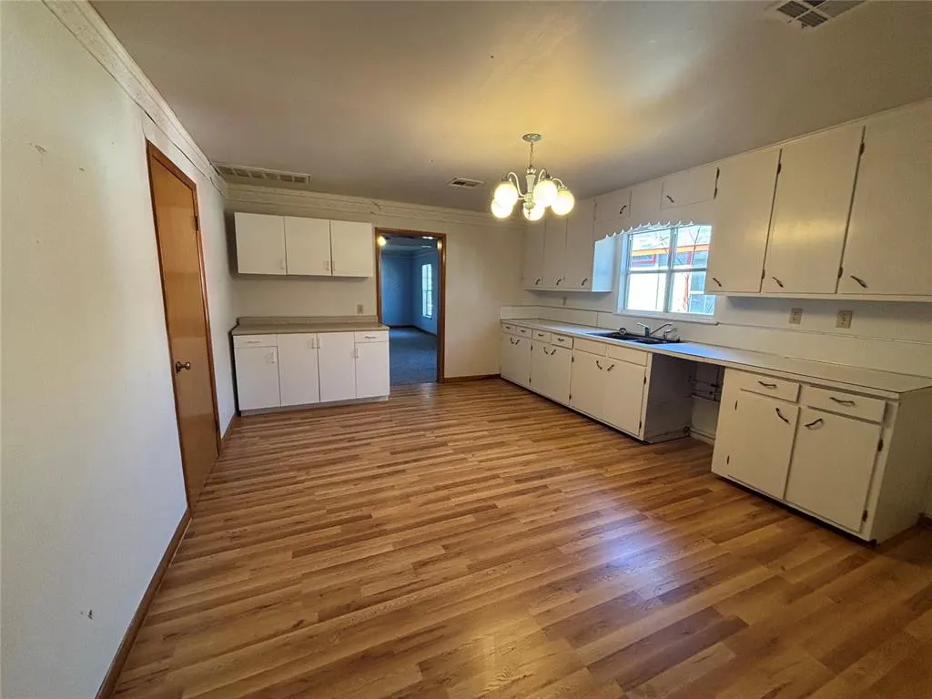 Photo 10 — 123 N Fowler Street, Meeker, OK 74855