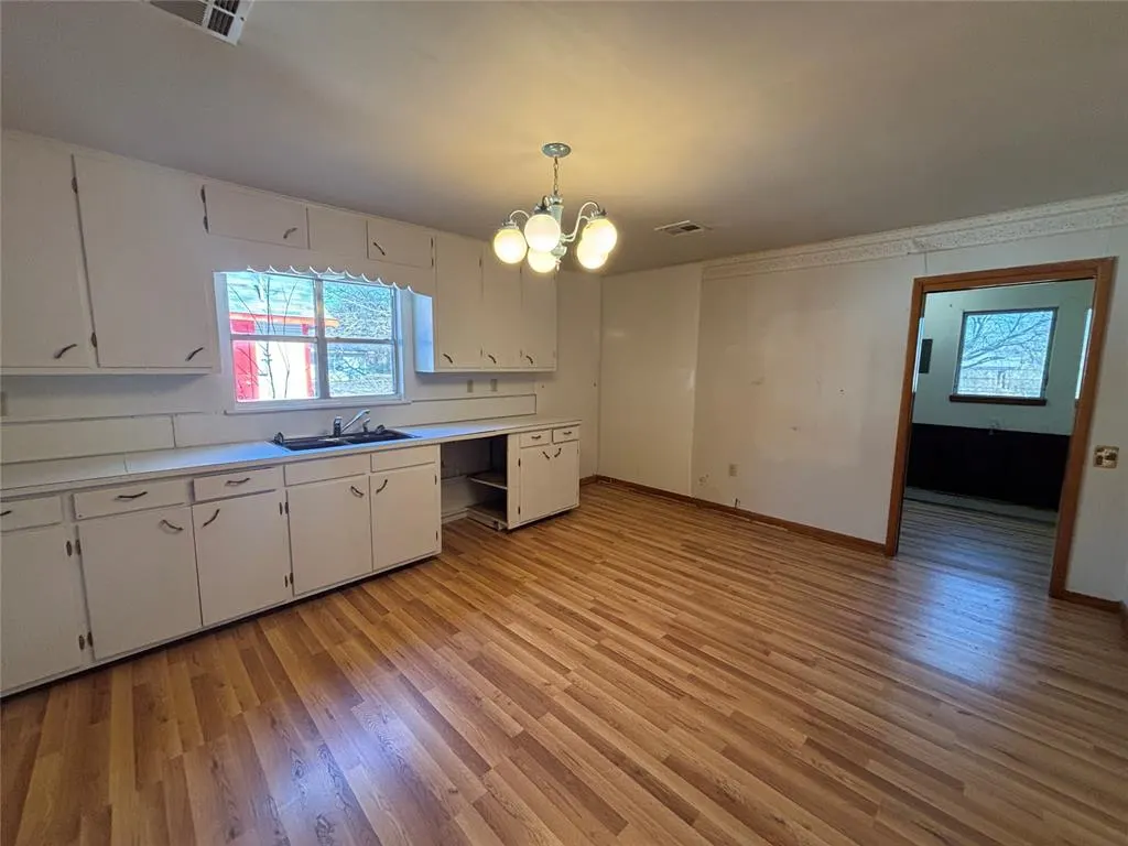 Photo 11 — 123 N Fowler Street, Meeker, OK 74855