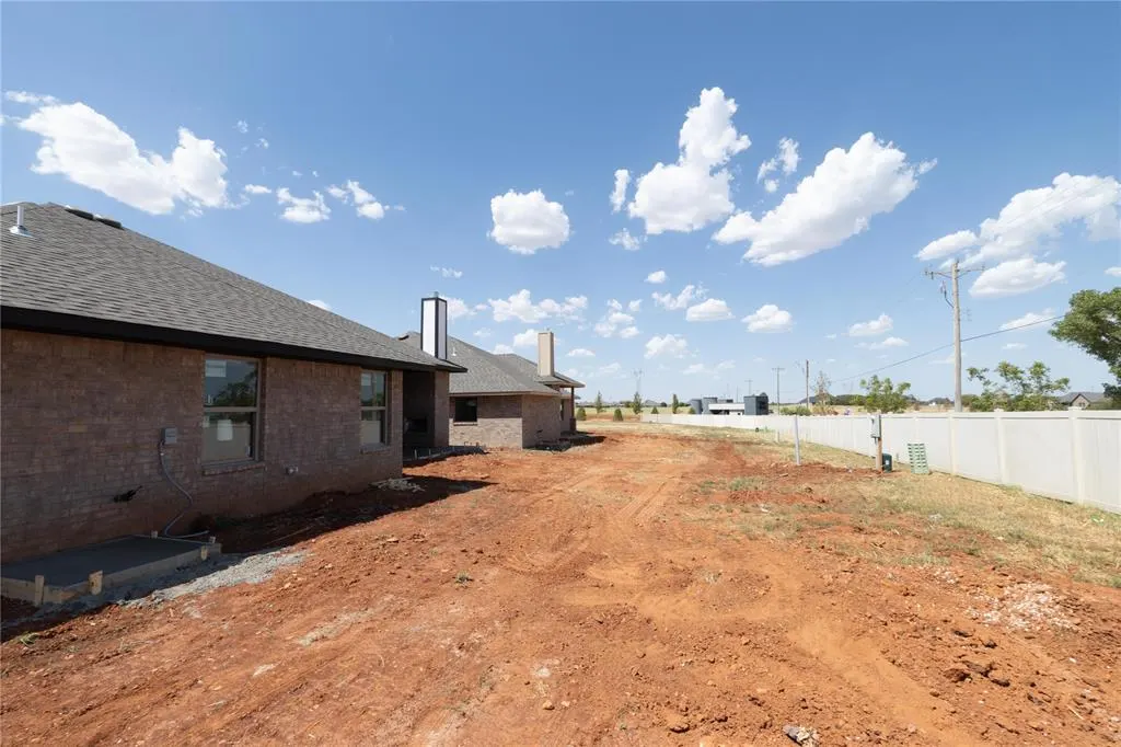 Photo 4 — 15404 Bedford Road, Edmond, OK 73013
