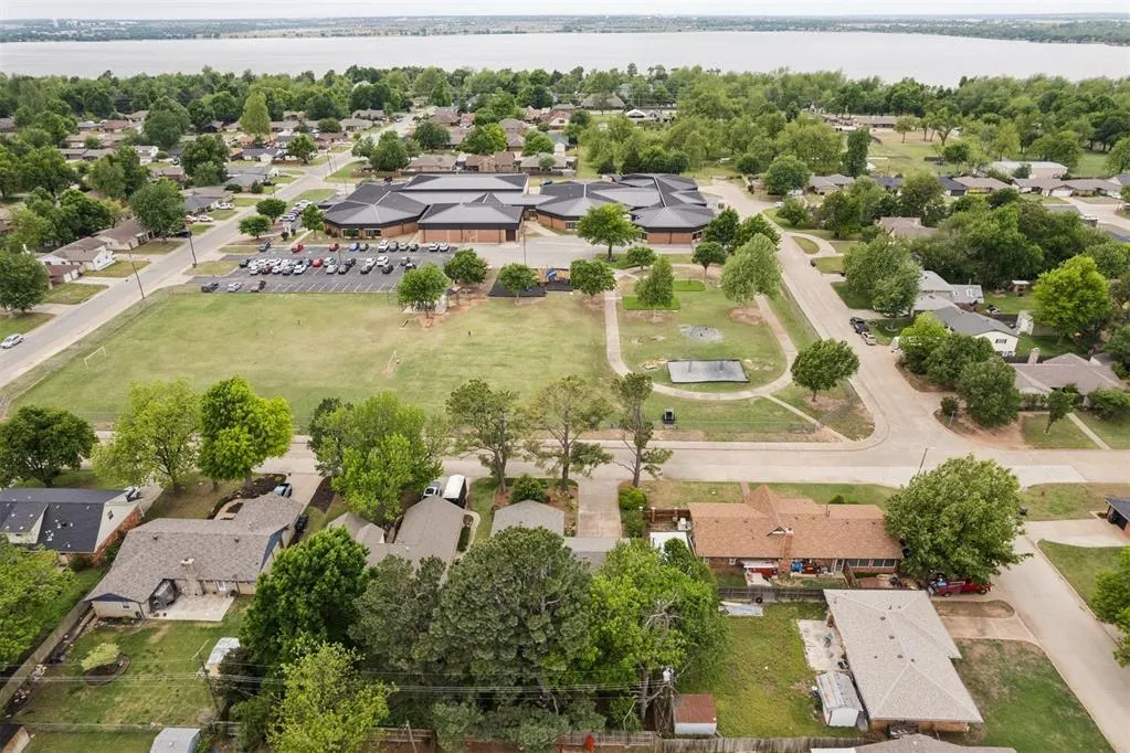 Photo 3 — 3116 N Markwell Avenue, Bethany, OK 73008
