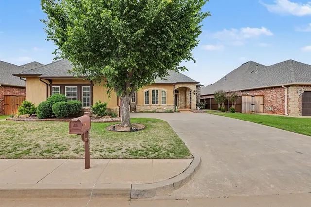 Photo 2 — 5605 NW 124th Street, Oklahoma City, OK 73142