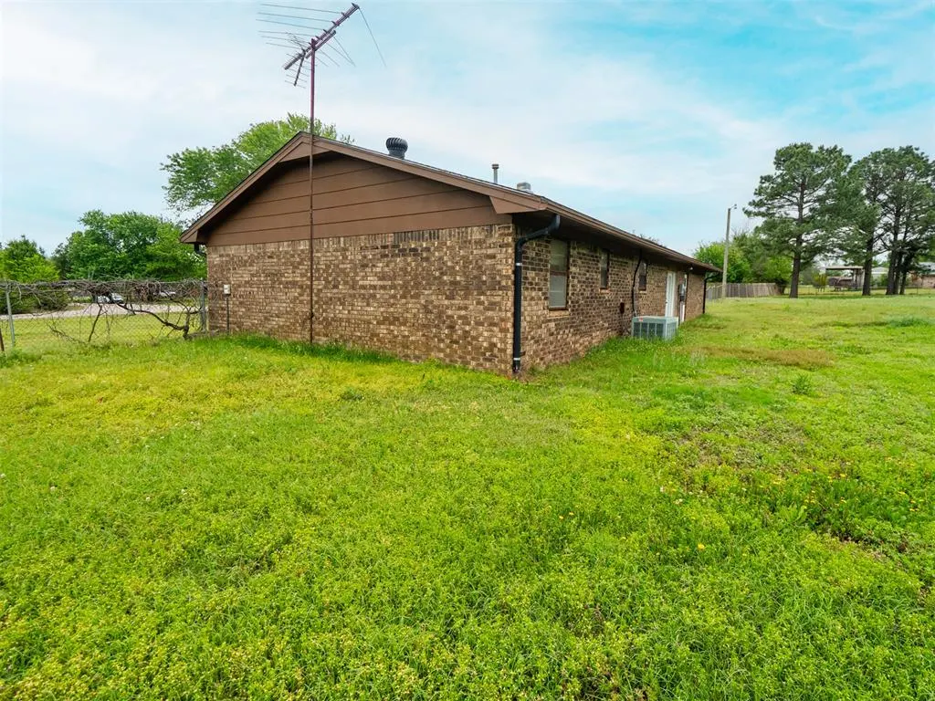 Photo 49 — 5502 Aquarius, Shawnee, OK 74804