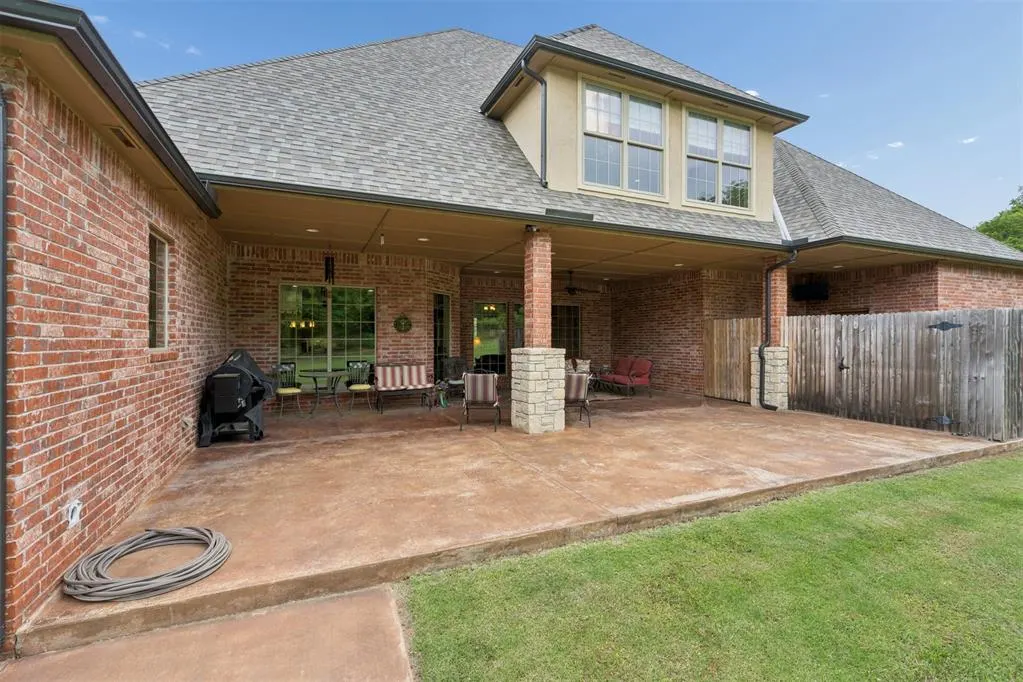 Photo 6 — 10221 S Triple X Road, Choctaw, OK 73020