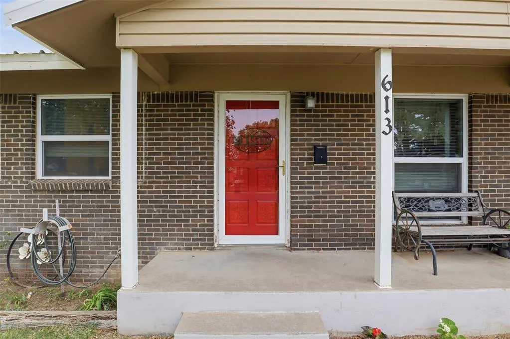 Photo 3 — 613 Donna Drive, Guymon, OK 73942