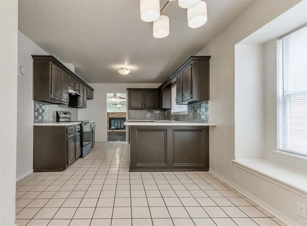 Photo 16 — 11633 SW 3rd Street, Yukon, OK 73099