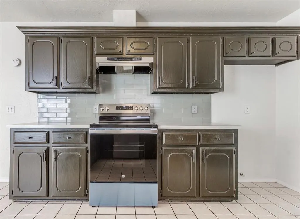 Photo 19 — 11633 SW 3rd Street, Yukon, OK 73099