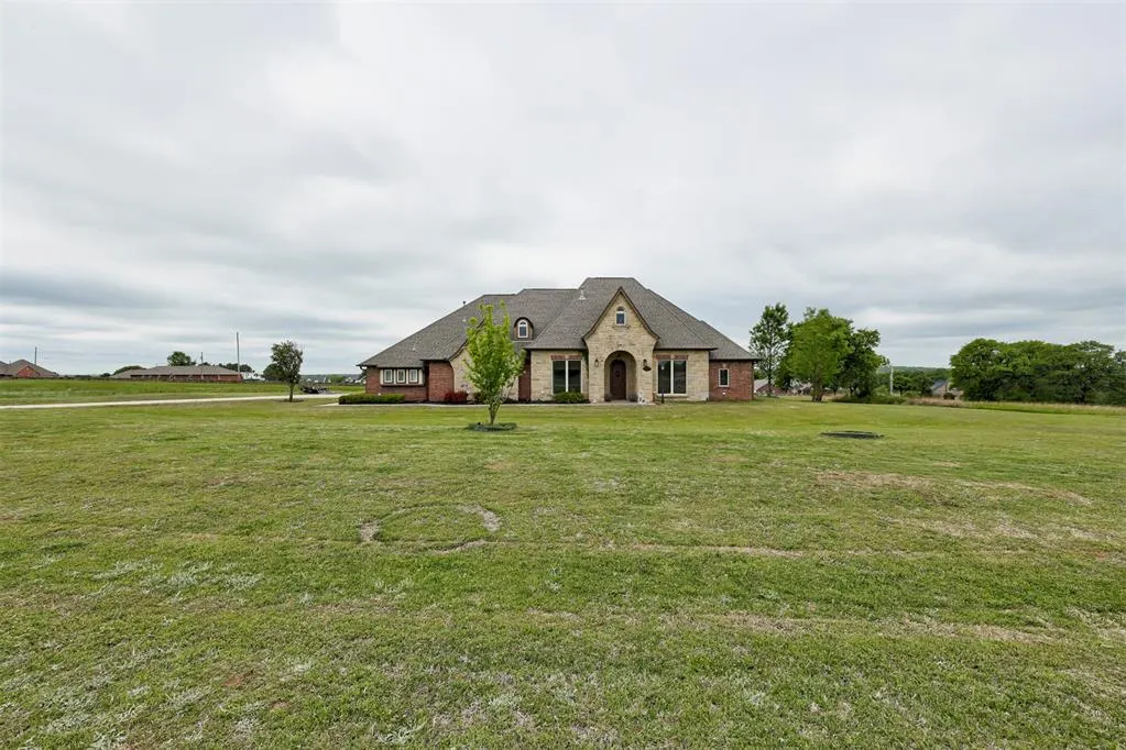 Photo 2 — 341223 E Hope Circle, Chandler, OK 74834