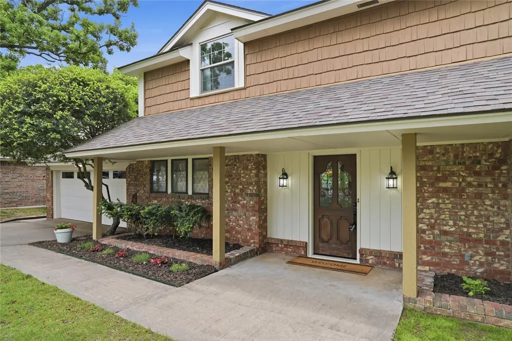 Photo 2 — 2021 Cedar Ridge Road, Edmond, OK 73013
