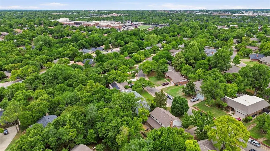 Photo 33 — 2021 Cedar Ridge Road, Edmond, OK 73013