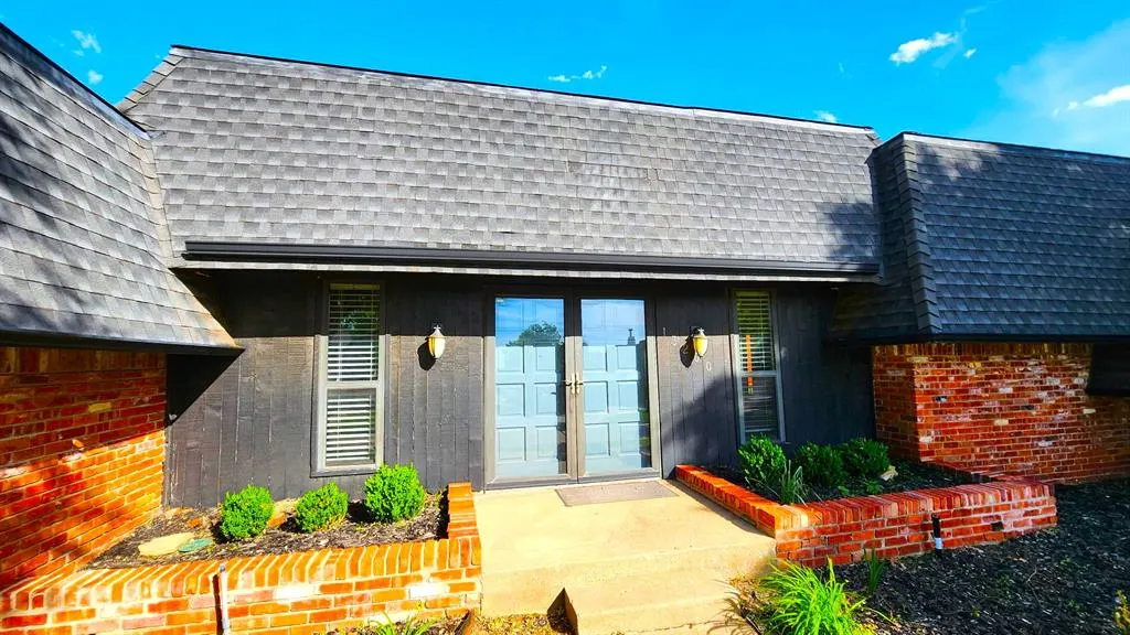 Photo 2 — 13200 Green Valley Drive, Oklahoma City, OK 73120