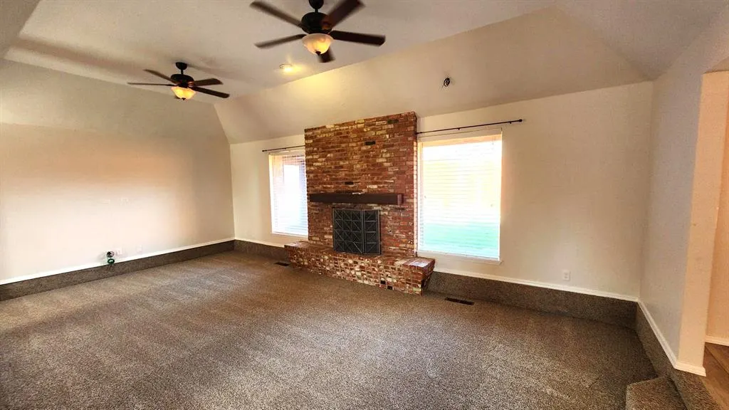 Photo 4 — 13200 Green Valley Drive, Oklahoma City, OK 73120