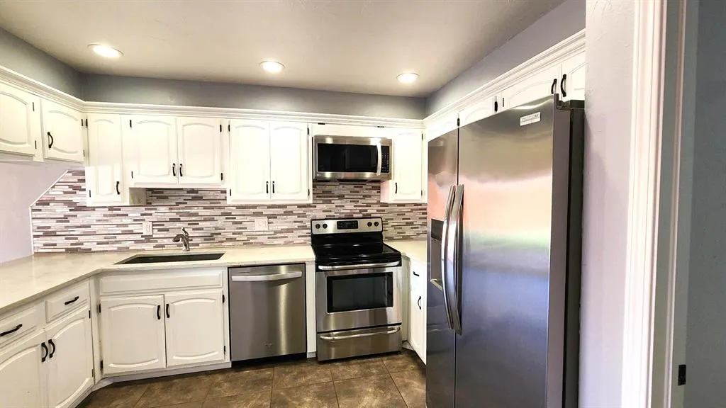Photo 13 — 13200 Green Valley Drive, Oklahoma City, OK 73120