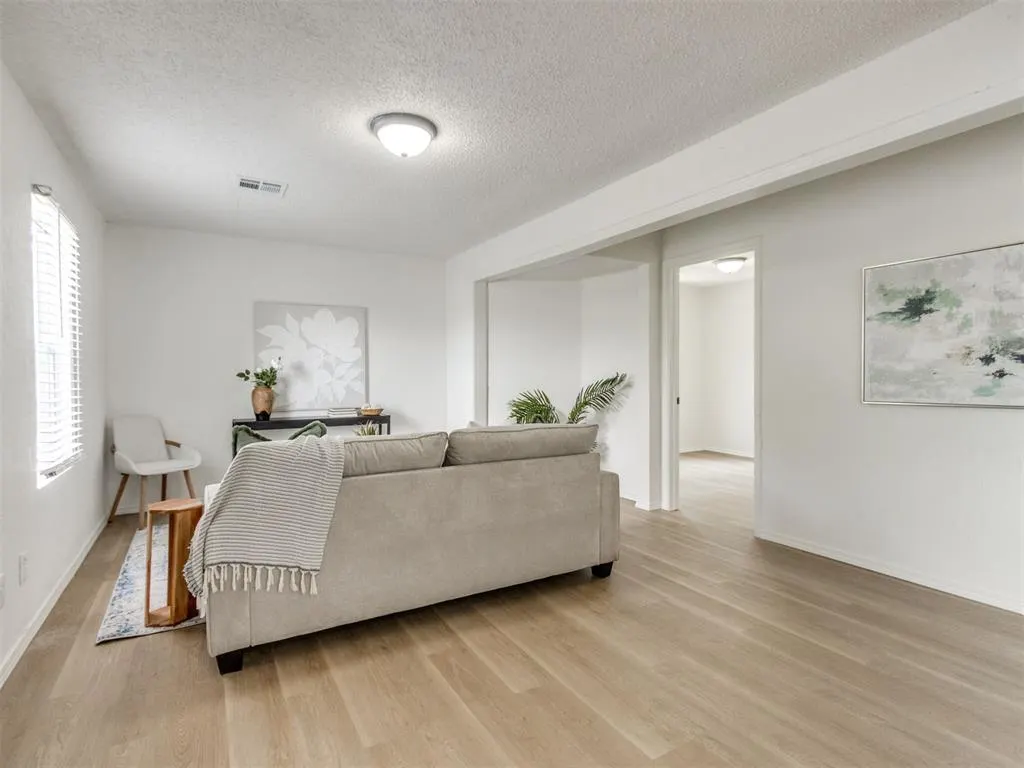 Photo 4 — 2924 SW 51st Street, Oklahoma City, OK 73119