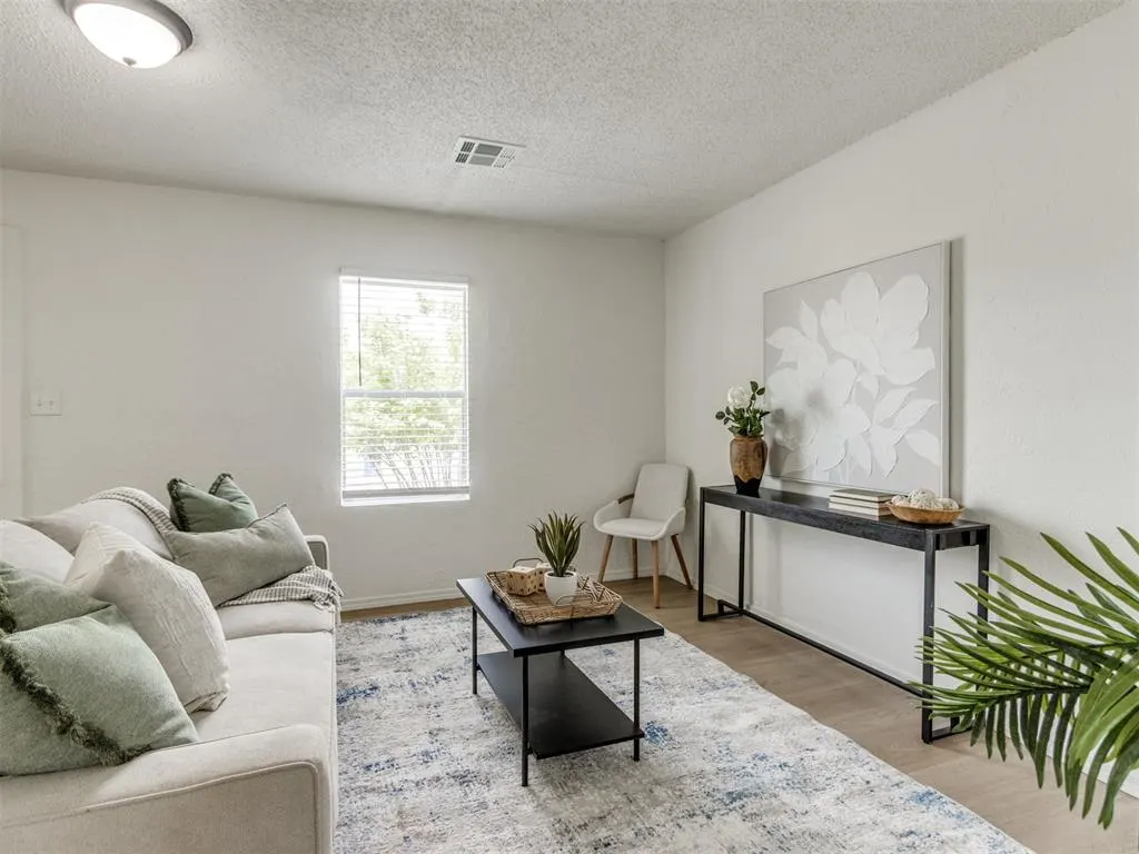Photo 8 — 2924 SW 51st Street, Oklahoma City, OK 73119