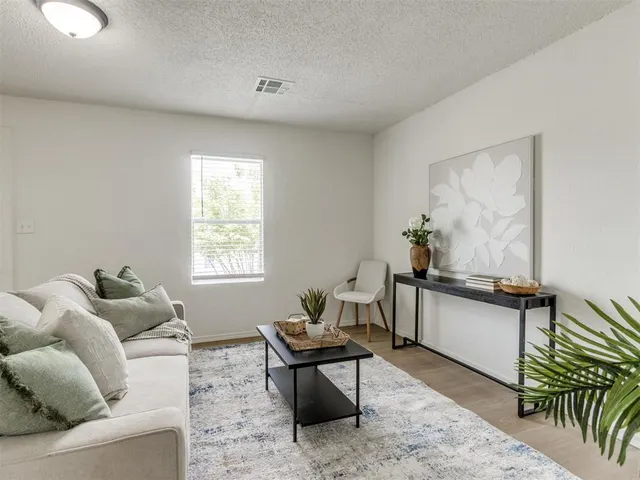 Photo 8 — 2924 SW 51st Street, Oklahoma City, OK 73119
