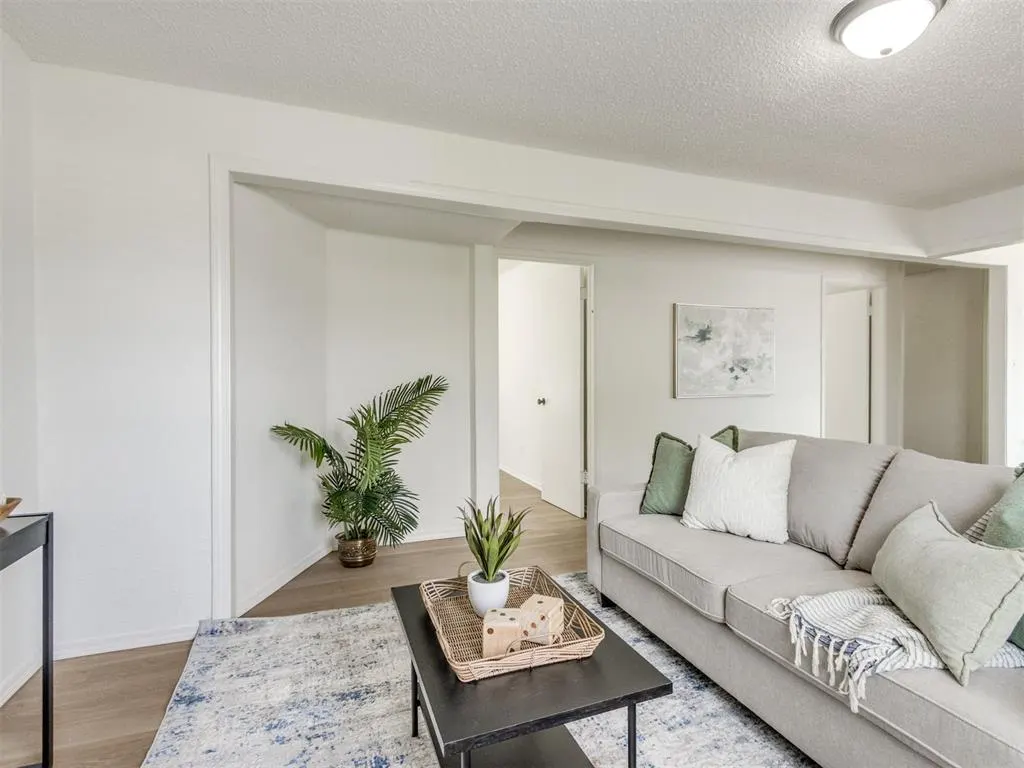 Photo 9 — 2924 SW 51st Street, Oklahoma City, OK 73119