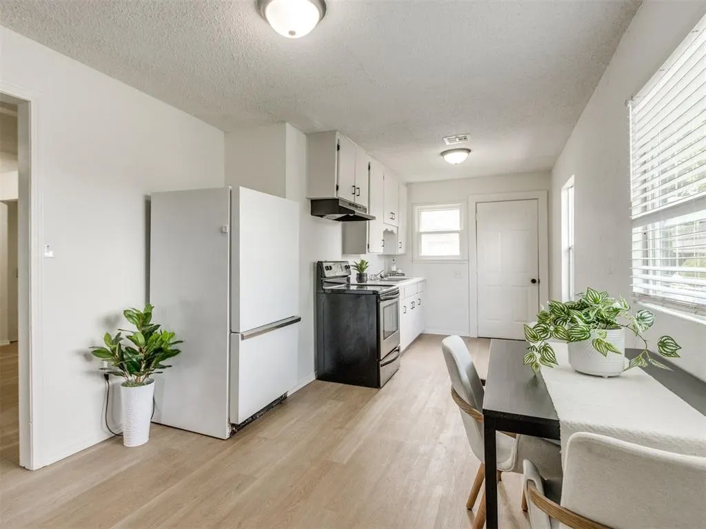 Photo 12 — 2924 SW 51st Street, Oklahoma City, OK 73119