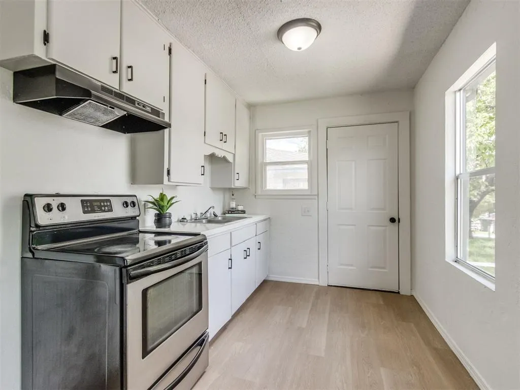 Photo 14 — 2924 SW 51st Street, Oklahoma City, OK 73119