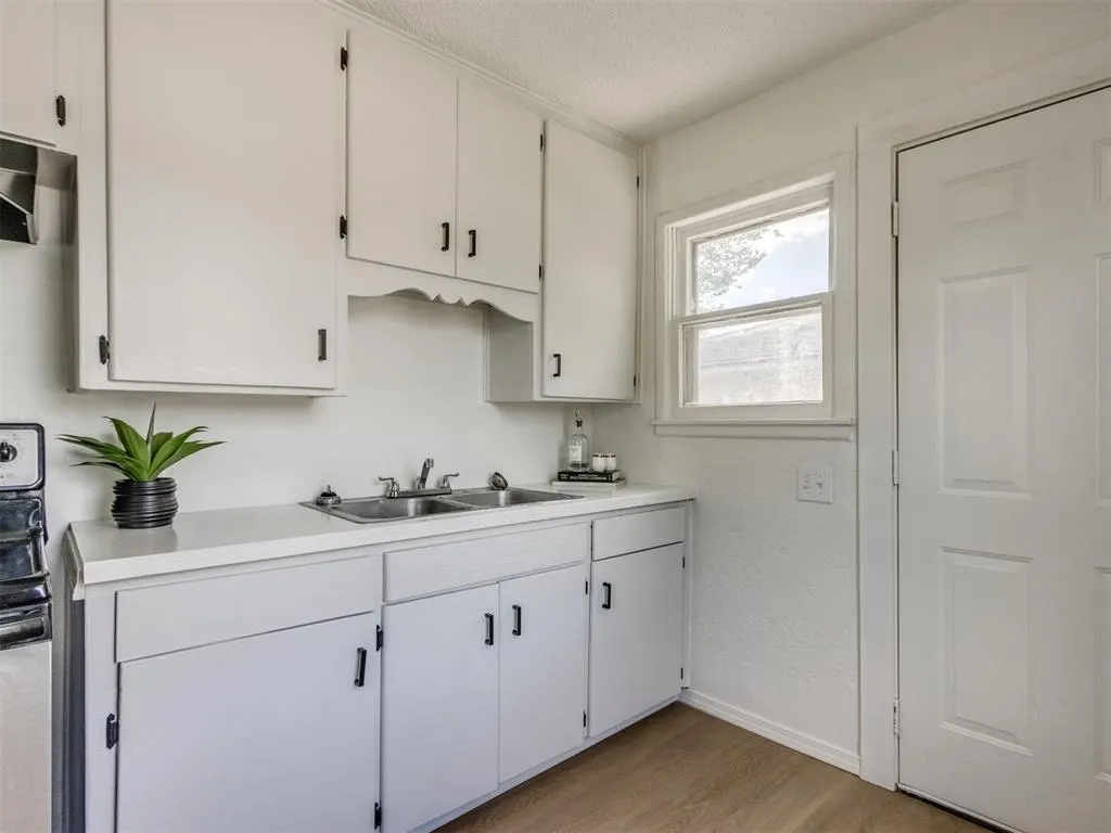 Photo 16 — 2924 SW 51st Street, Oklahoma City, OK 73119
