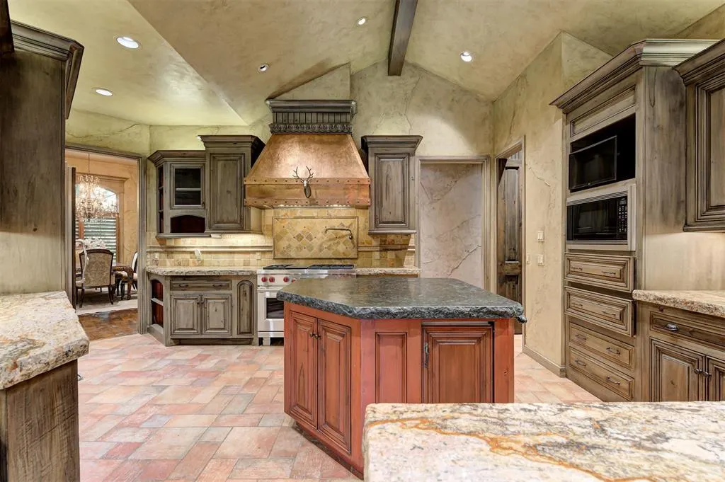 Photo 8 — 816 Crystal Creek Place, Edmond, OK 73034