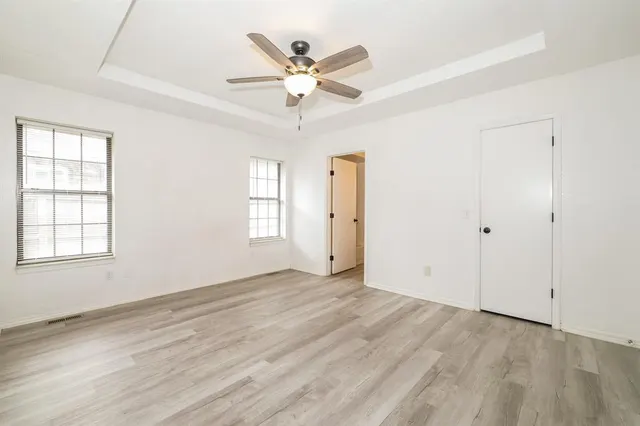 Photo 7 — 305 N Grand Fork Road, Edmond, OK 73003