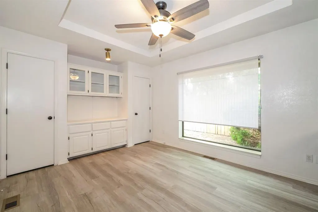 Photo 11 — 305 N Grand Fork Road, Edmond, OK 73003