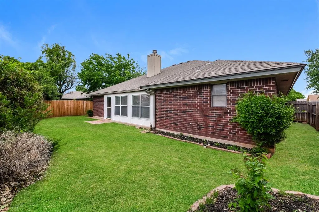 Photo 15 — 305 N Grand Fork Road, Edmond, OK 73003