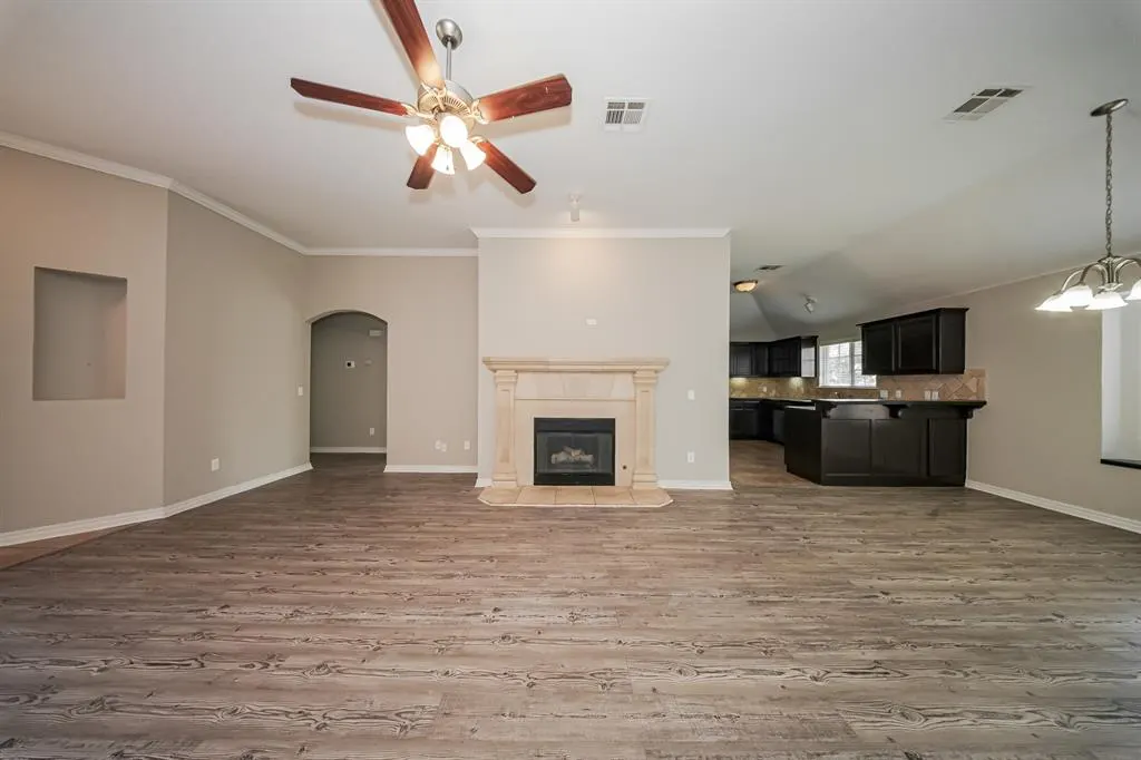 Photo 2 — 9423 Peachtree Lane, Midwest City, OK 73130