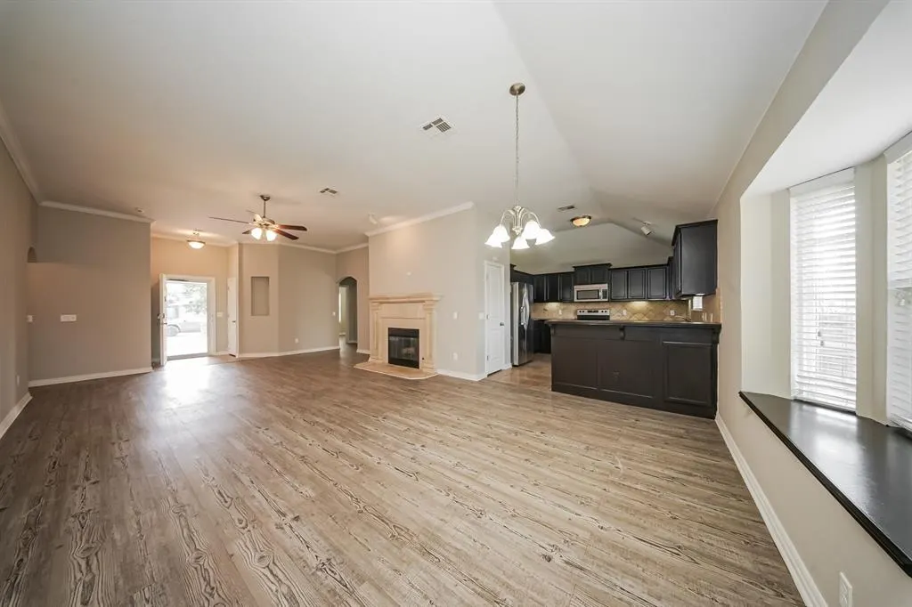 Photo 4 — 9423 Peachtree Lane, Midwest City, OK 73130