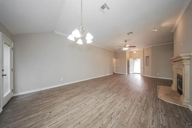Photo 5 — 9423 Peachtree Lane, Midwest City, OK 73130