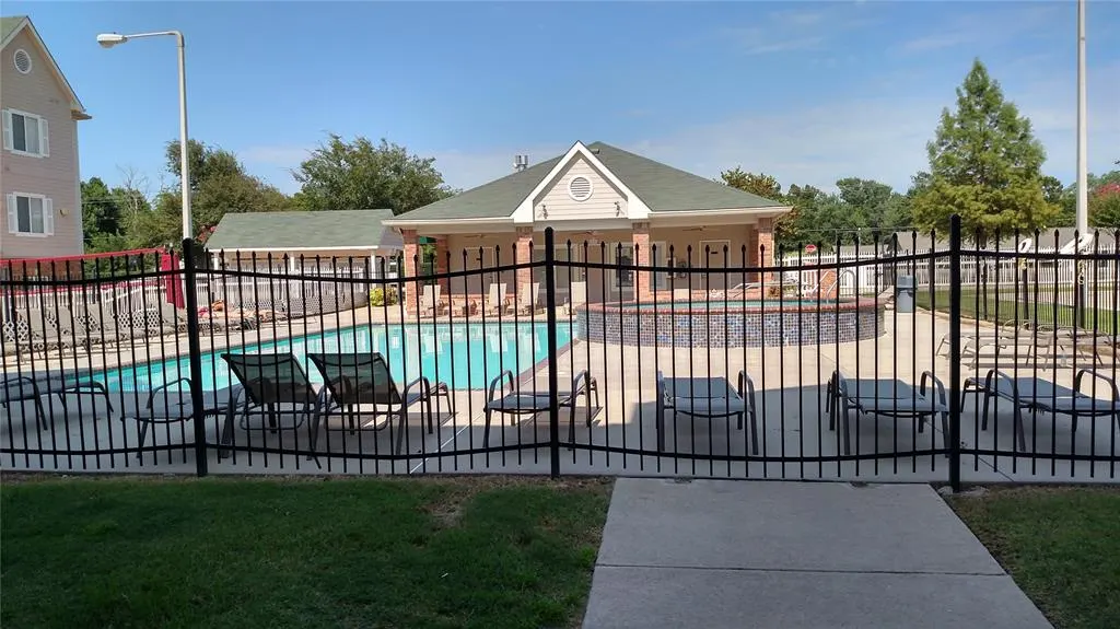 Photo 3 — 2200 Classen Boulevard 2124, Norman, OK 73071